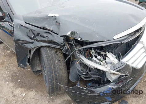 2009 Hyundai Genesis 4.6 z USA, uszkodzony, nr VIN KMHGC46F69U064909